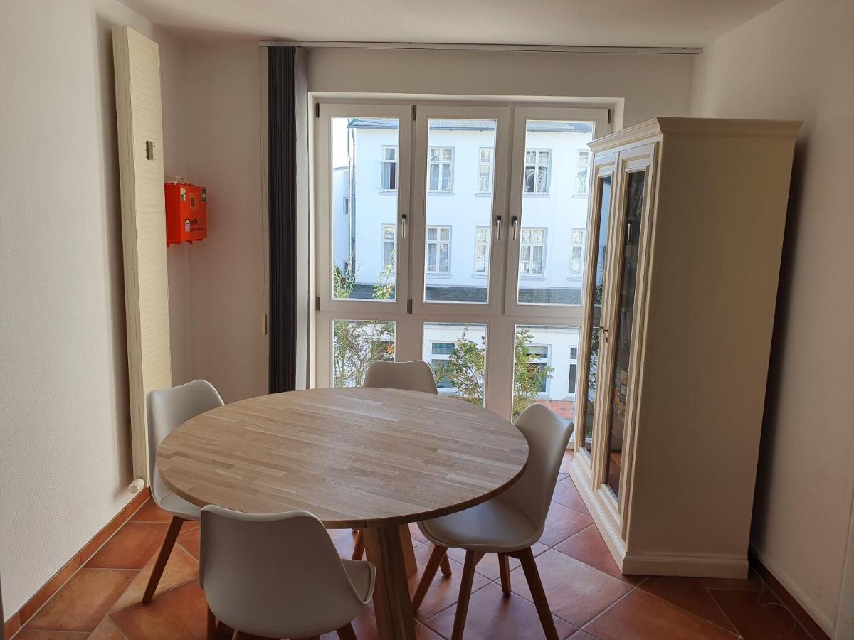 Das Appartement Inselliebe Ruegen Inkl Sauna Und 3H Taeglich Eintritt Ahoi Schwimmbad Sellin  Exterior photo
